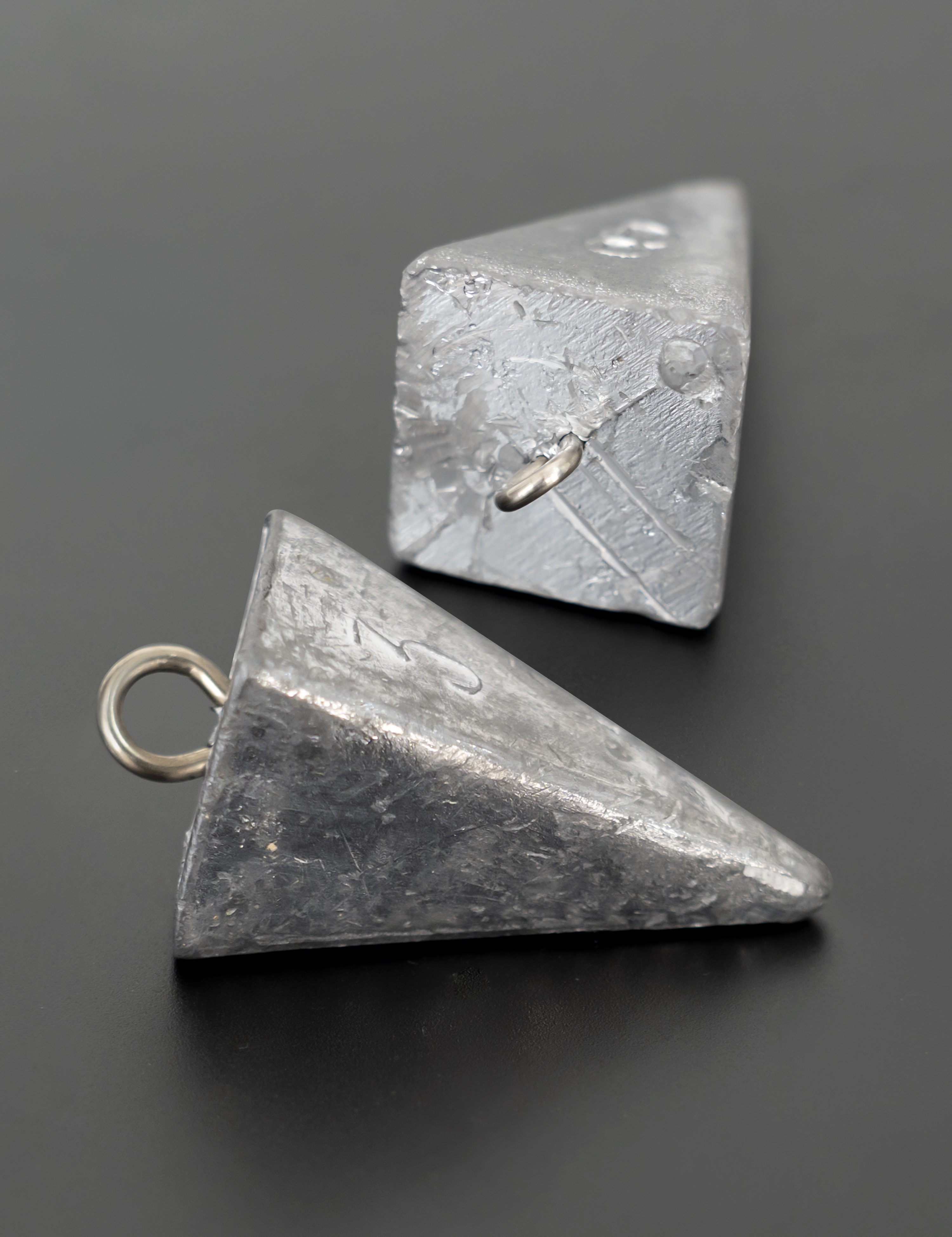 25pk 1oz Pyramid Lead Sinkers – Wire Eye Fishing Weights (Bulk, Ships Free)